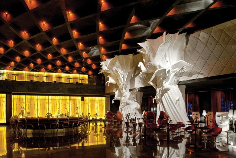 Club Royal Horse Bar